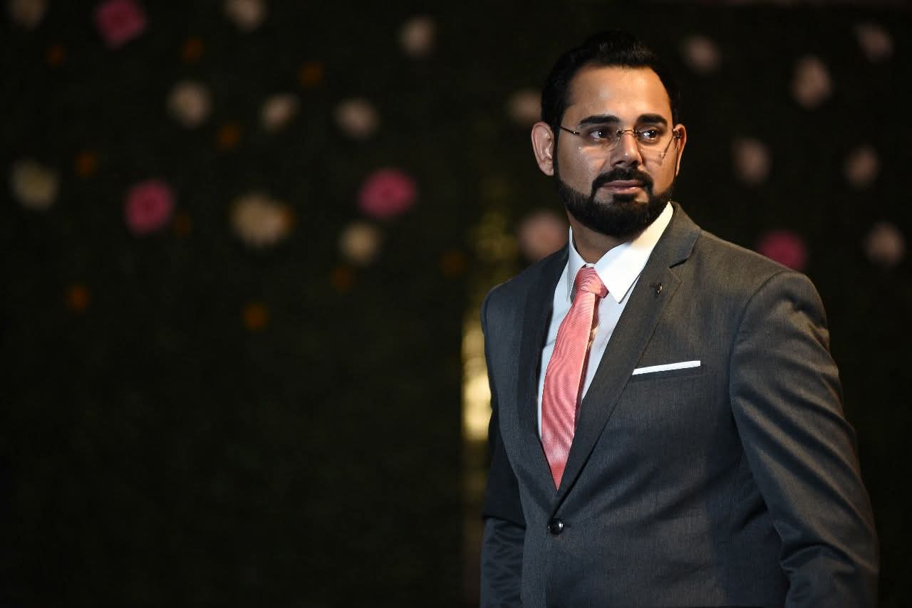 Arsalan, CEO of Decor Hub
